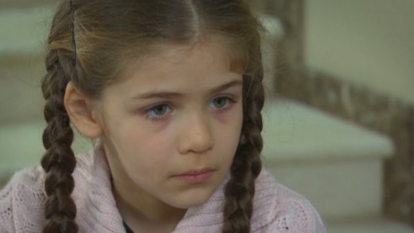 Elif - T1E86 | El trato a Elif
