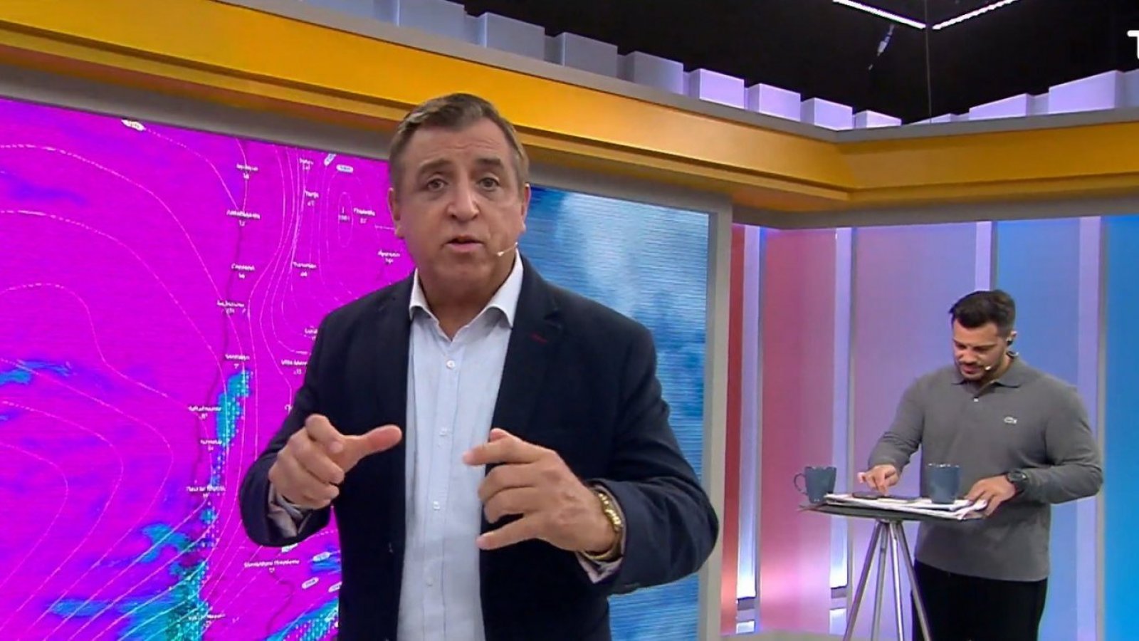 Iván Torres aclara el anuncio de "viento blanco" para la región Metropolitana y otras seis regiones
