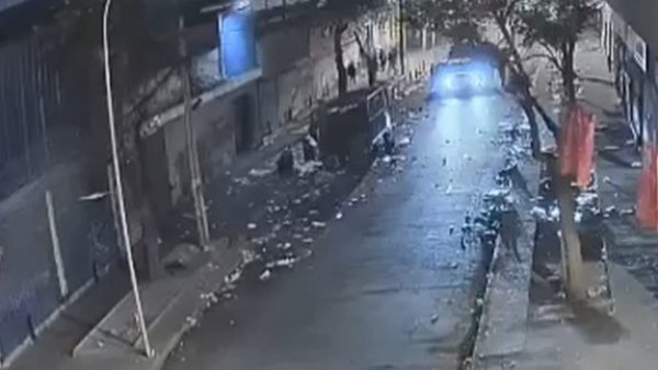 Registro exclusivo: Así fue la explosión de cajero y que provocó el gran incendio en Barrio Meiggs
