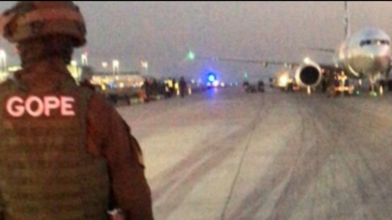 Un detenido: Amplio operativo por aviso de bomba en aeropuerto de Santiago
