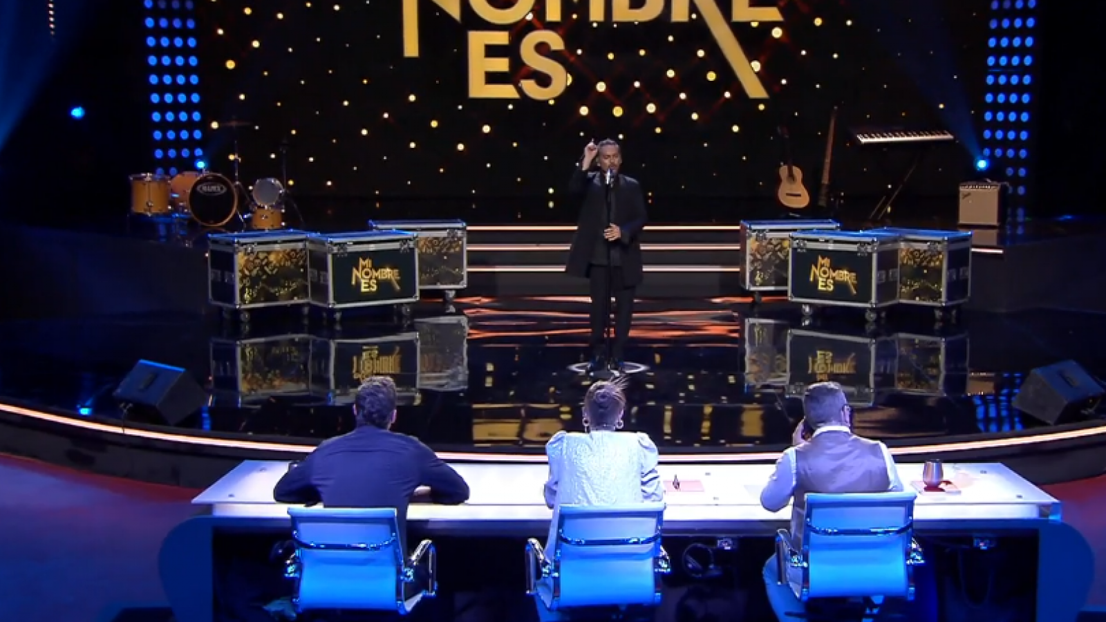 "Un bandido": José Luis conquista al jurado como Miguel Bosé
