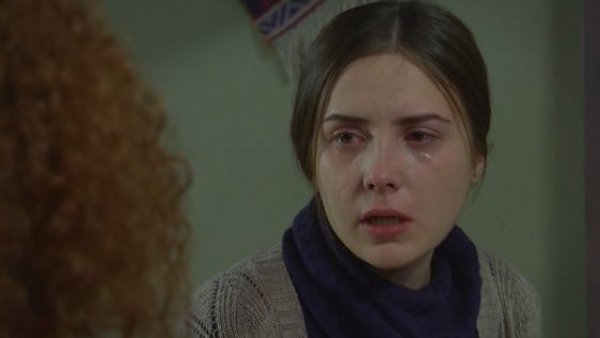 Elif - T1E91 | Melek vuelve a prisión
