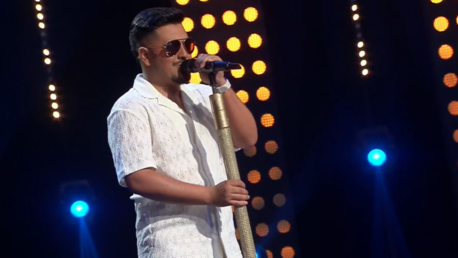"Eres mía": así fue la seductora presentación de Douglas como Romeo Santos
