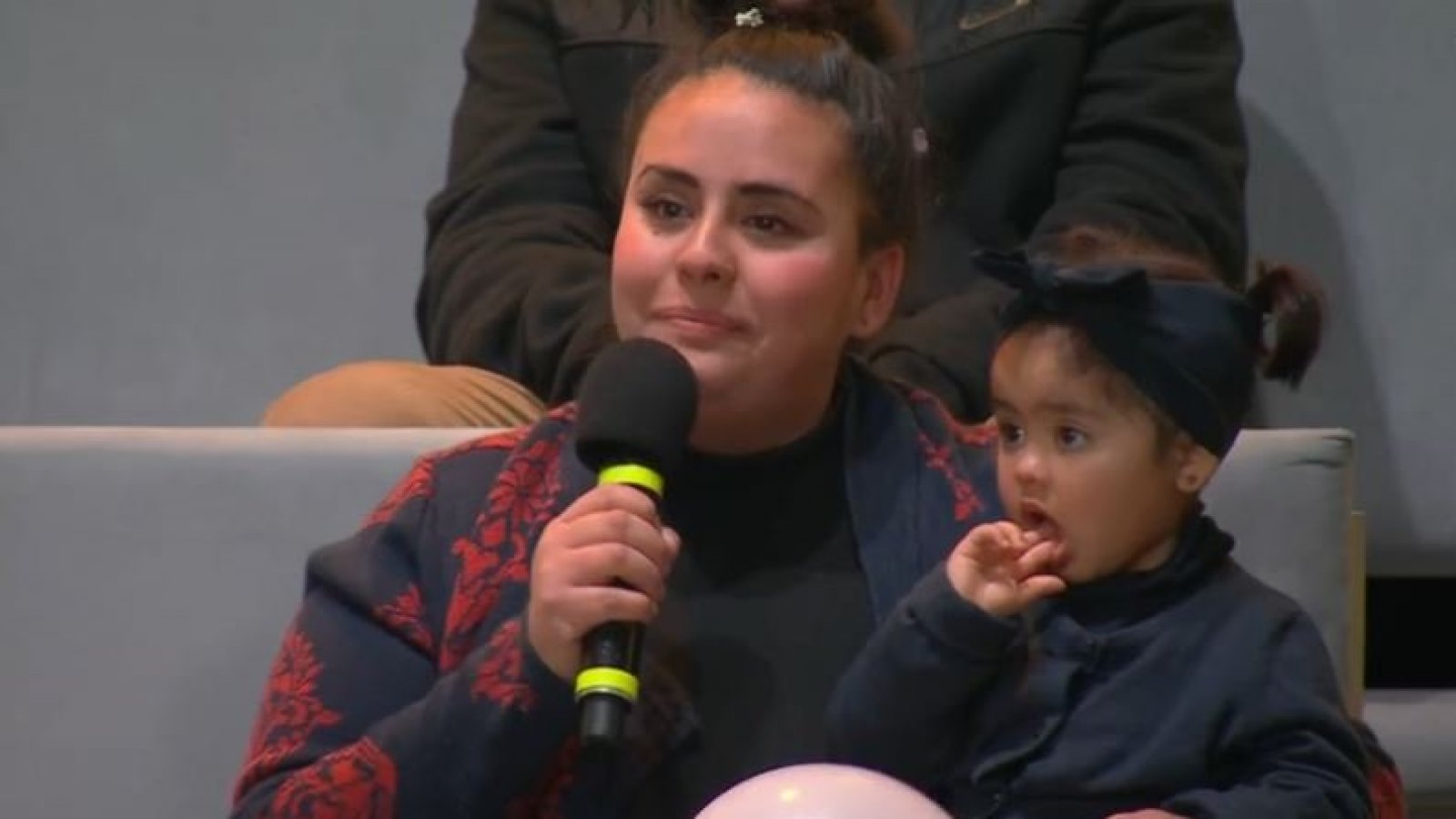 Ambas estuvieron en la Teletón: participante vive emotivo momento junto a su hija y nieta
