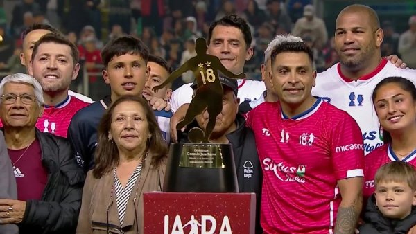 El adiós futbolístico de Gonzalo Jara lidera la sintonía con inédita transmisión conjunta entre TVN y TNT Sports
