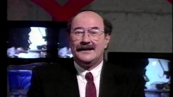 Fallece Antonio Skármeta: Así partía en 1992 "El Show de los libros"
