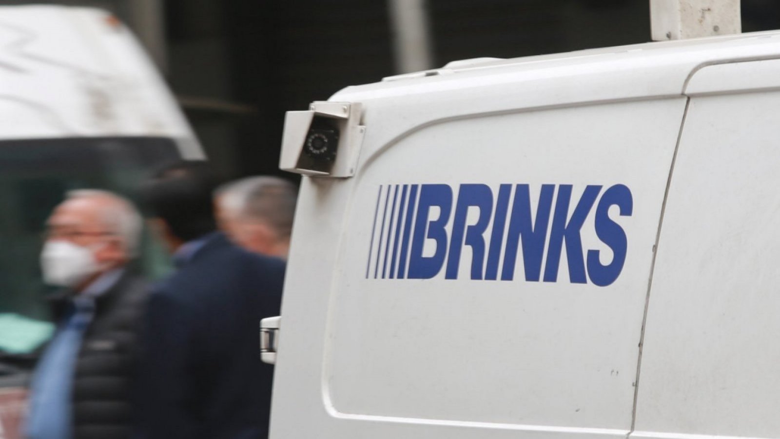 Detienen a cinco carabineros vinculados a millonario robo a Brinks en Rancagua
