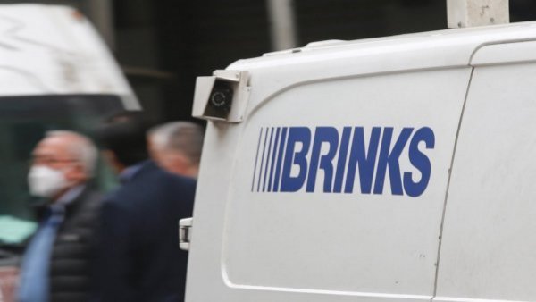 Detienen a cinco carabineros vinculados a millonario robo a Brinks en Rancagua
