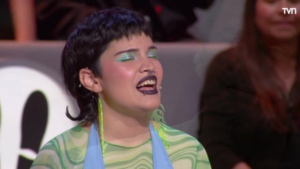 "¿Podemos cantar algo?": Catalina canta al ritmo de Mon Laferte
