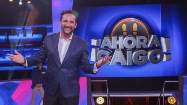 Daniel Fuenzalida celebra los 200 capítulos de "Ahora Caigo": "Estamos llenos de energía y con ganas de seguir dándolo todo"
