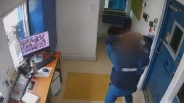 La cinematográfica reacción del guardia de Brinks durante asalto a sucursal
