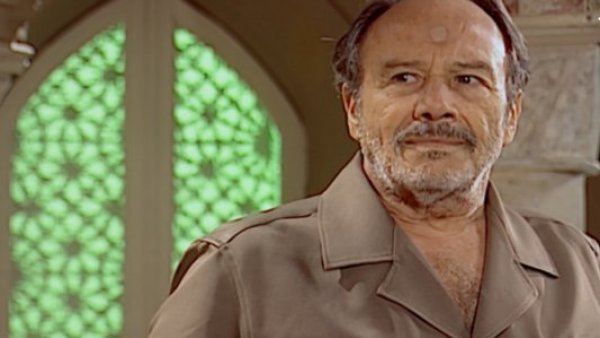 El Clon - T1E206 | Los retos del tío Alí
