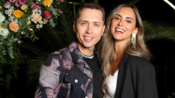"Mrs & Mr": Karol Lucero comparte romántica fotografía de su matrimonio civil
