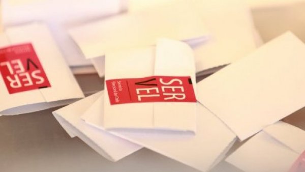 Servel anticipa aglomeraciones en locales de votación por elecciones en dos días
