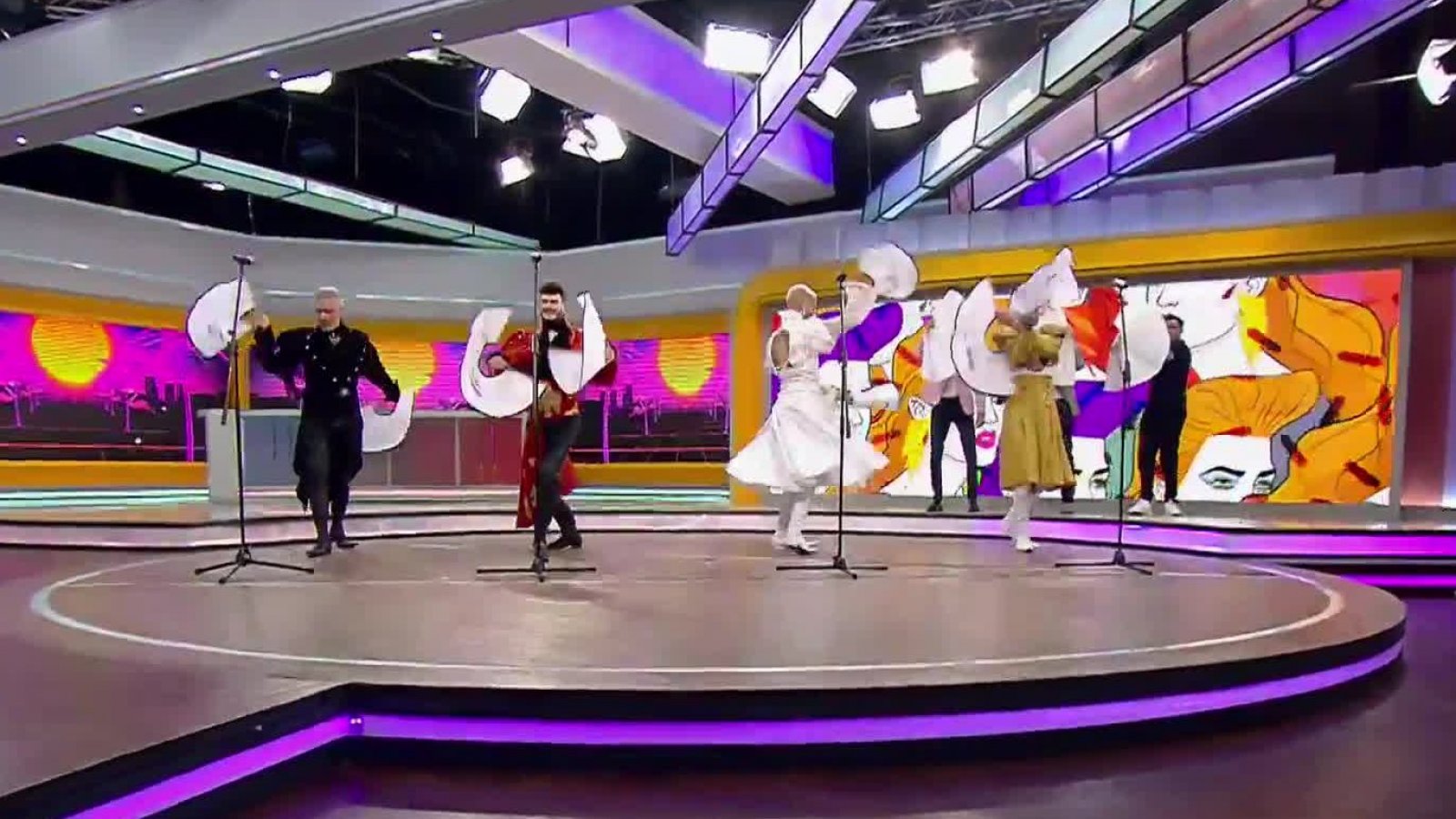 ¡Rumba, samba, mambo!: Locomía visitó el Buenos Días a Todos
