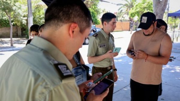 Carabineros reporta más de 416 mil excusas para no votar en Comisaría Virtual

