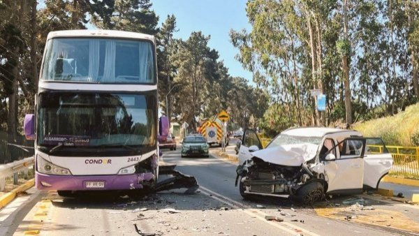 Bebé de 11 meses en riesgo vital tras violento choque frontal en el Quisco

