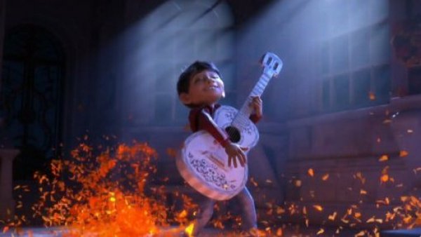 Los mensajes y el éxito de la película "Coco", el gran estreno de esta noche de TVN
