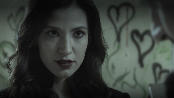 Elif - T1E110 | Una propuesta peligrosa
