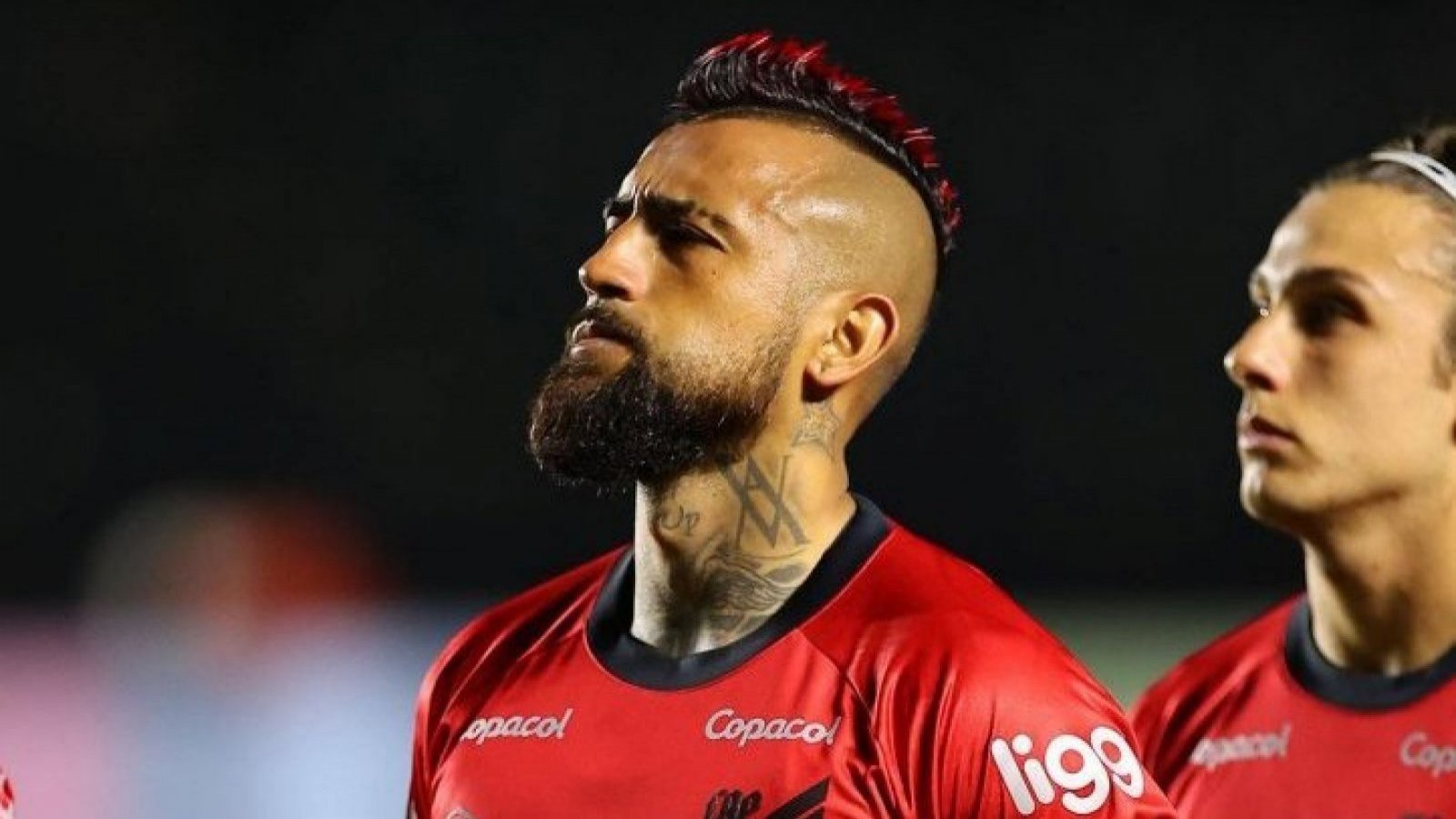Arturo Vidal habría sido trasladado a comisaría de Vitacura tras denuncia por agresión sexual
