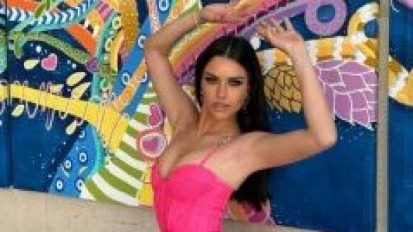 Repasamos los mejores looks de Emilia Dides en eventos previos a la final de Miss Universo
