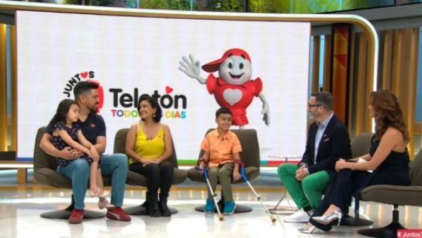 Eduardo Fuentes presenta a Chris, niño embajador de la Teletón 2024