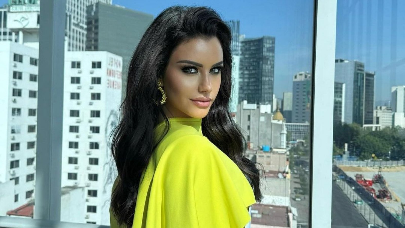 Emilia Dides. Miss Universo.