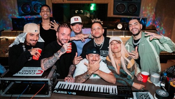 Karol G se disculpó: Qué dice la polémica canción "+57"
