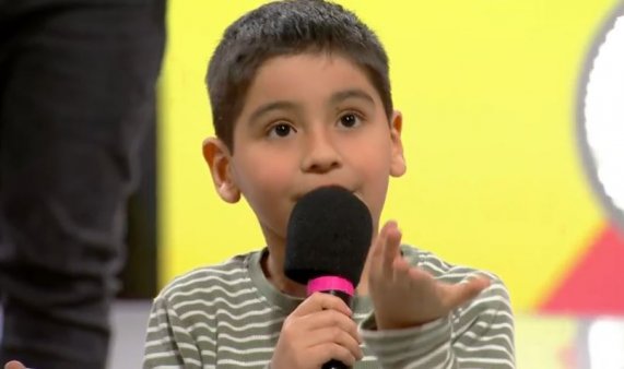 "Futuro animador": niño sorprende a Daniel Fuenzalida con su desplante
