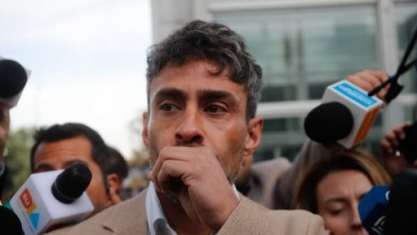 En total silencio: Jorge Valdivia llega al Centro de Justicia para su reformalización por segunda denuncia
