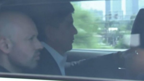 Las nuevas imágenes de la detención de Manuel Monsalve rumbo a Santiago
