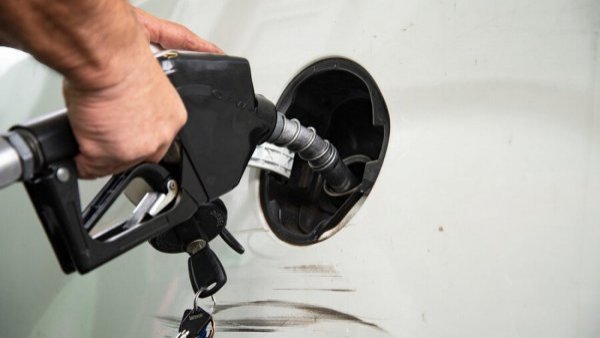 Adulteraban la bencina: Revisa si cargaste combustible en este servicentro de Santiago
