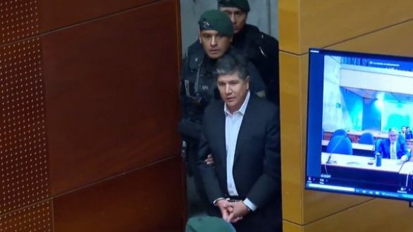 Acusado como autor de delitos sexuales: Manuel Monsalve enfrenta a la justicia en su formalización
