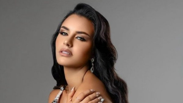 ¡Chile en el top 30! Emilia Dides se convierte en Semifinalista
