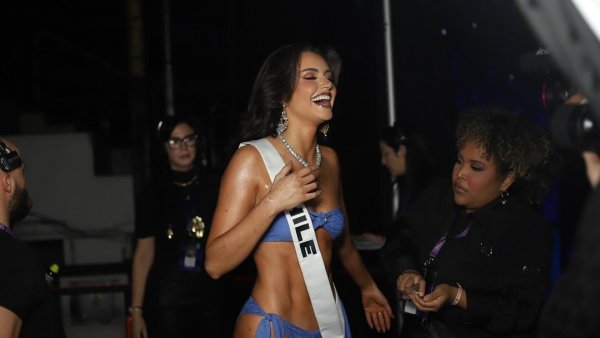 Miss Universo 2024: Emilia Dides llegó al top 12 y culminó su participación en el certamen
