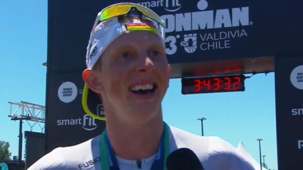 Colin Szuch tras ganar el oro en Valdivia: "He trabajado muchísimo por esta carrera"
