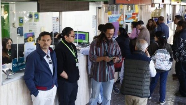 Turbus devolverá íntegramente pasajes de clientes afectados por huelga
