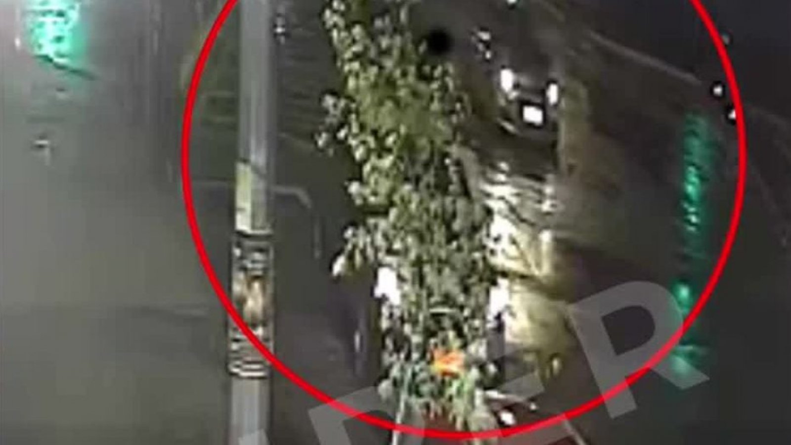 Revelan video de Monsalve y víctima cuando se bajan del taxi
