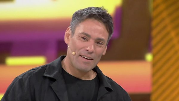 Claudio Valdivia: "Necesitaba un poco de entretención, no lo he pasado muy bien"
