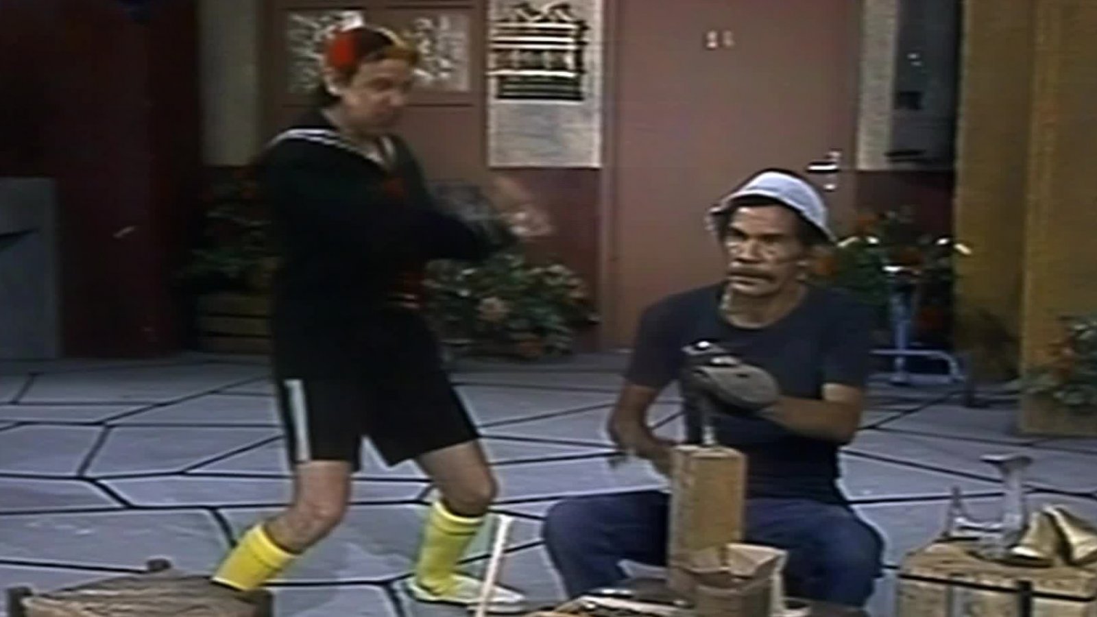 El Chavo del 8: El nuevo trabajo de don Ramón Parte 1

