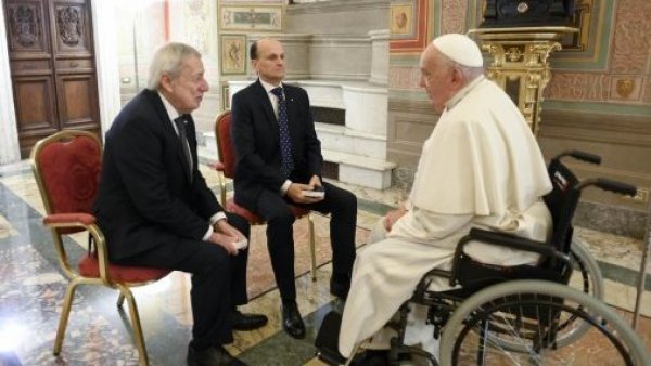 Canciller trasandino se restó: Papa Francisco celebra los 40 años del Tratado de Paz entre Chile y Argentina
