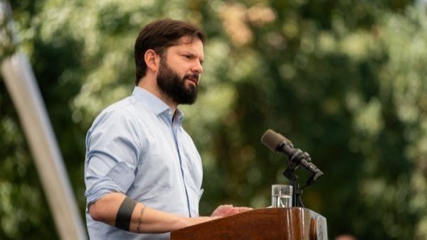 Revelan denuncia contra Boric por acoso sexual: defensa dice que él "fue víctima de un acoso sistemático"
