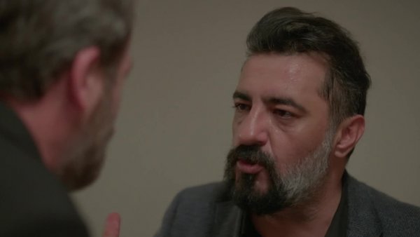 Todo por mi familia - T1E443 | La estrategia de Akif
