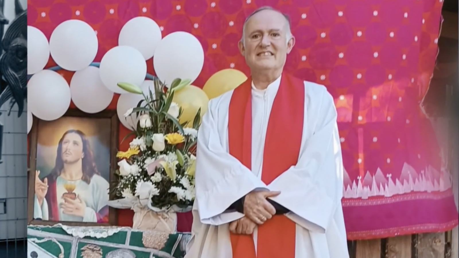 Apuñalan a sacerdote en iglesia de Quilicura: Agresor le robó celular y computador
