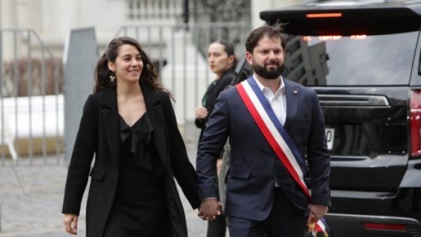 ¡Una bonita noticia! Presidente Boric confirma que será padre junto a Paula Carrasco
