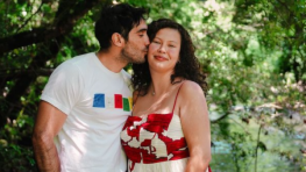 La verdad de la "romántica" postal de Michelle Carvalho y Pedro Astorga
