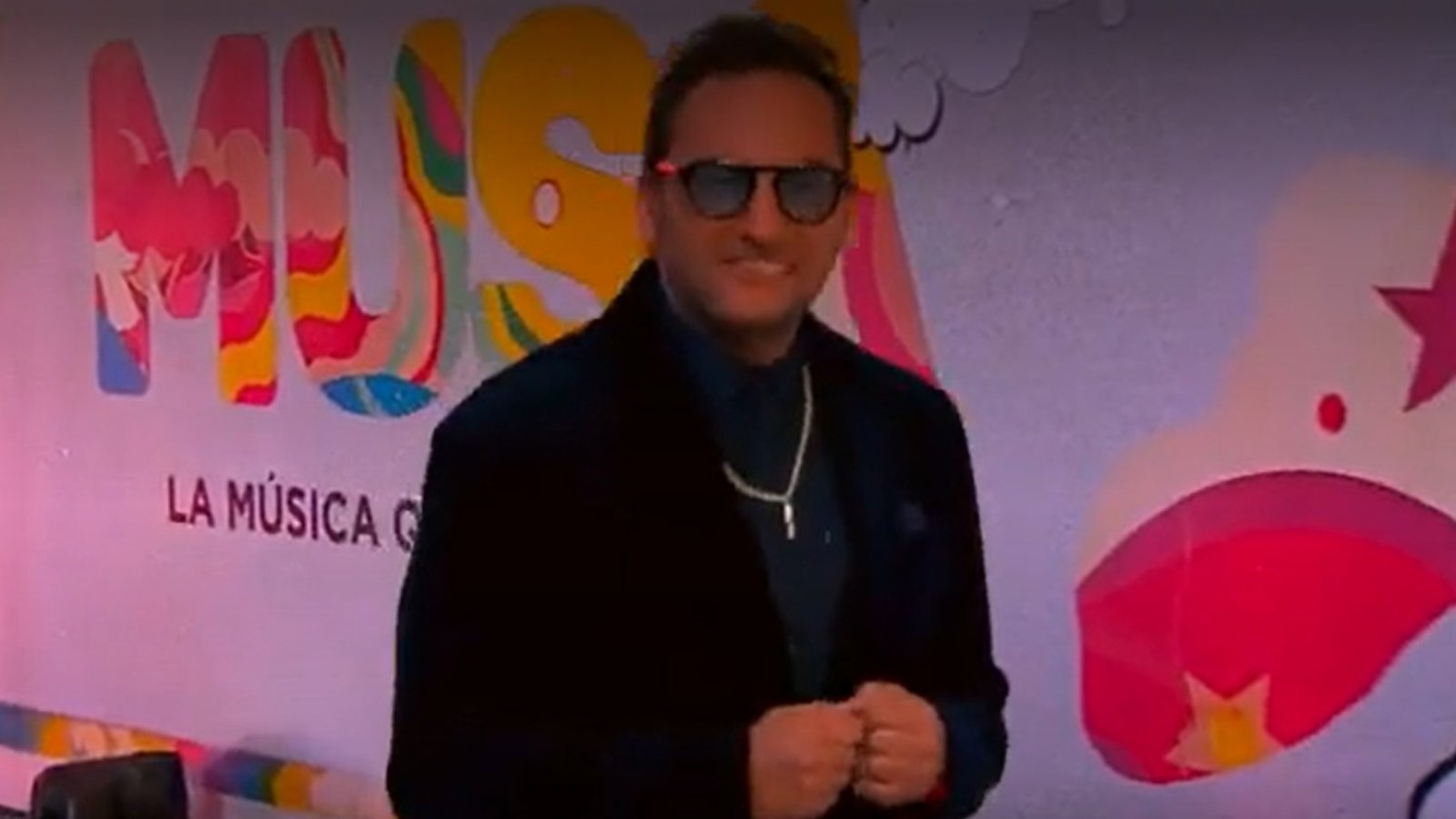 Así fue la llegada de Daniel Fuenzalida a la Alfombra Negra
