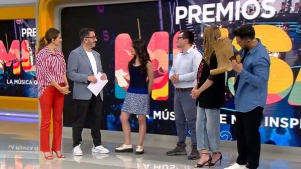 Ganadores de la Hackatón del Futuro visitaron el "Buenos días a todos"
