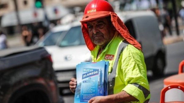 Cortes de tránsito en la Alameda: Revisa los desvíos por Plaza Italia
