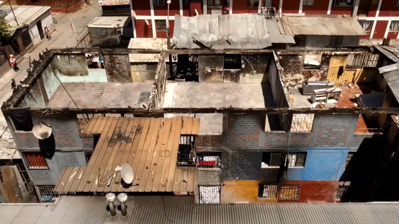 En la calle: El drama que viven 23 familias afectadas por incendio en San Bernardo
